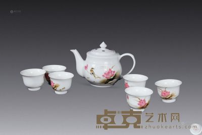 1962年作 陶瓷研究所 中南海怀仁堂定制粉彩茶具 （一组七件） 壶高13.5cm；杯高5cm