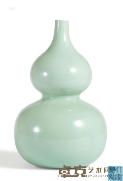 清乾隆 豆青釉葫芦瓶 高32.4cm