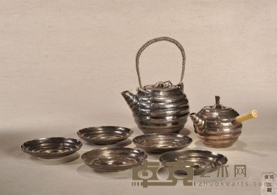 明治时期 三越造 芋头形银套壶 （七件/套） 高19cm