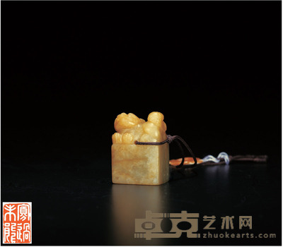 明以前·黄玉雕狮钮寡过未能闲章 高:4cm长:2.2cm宽:1.8cm