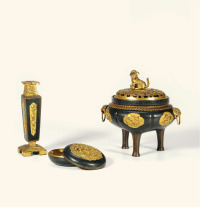 清乾隆·铜鎏金錾刻花卉纹炉瓶盒三式一组