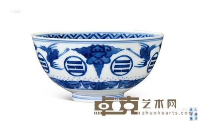 清宣统 青花云鹤八卦纹碗 直径13.5cm
