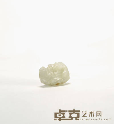 清·白玉雕孤芳自赏天鹅佩 长：4.6cm  高：3.3cm