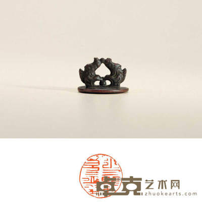 元·双摩羯鱼钮八思巴文铜印 3.8×3.9×2.6cm