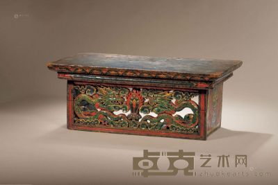 彩绘雕双龙戏珠纹折叠桌 十八世纪 63×29.5×23.5cm