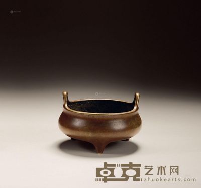 清代(1644-1911) 冲天耳香炉 高8.5cm; 直径11.7cm