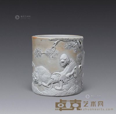清中期 雕瓷伏虎罗汉纹笔筒 高14cm
