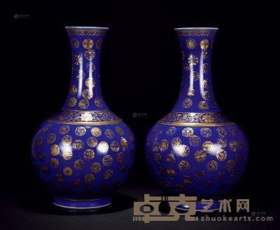清光绪 祭蓝描金皮球花赏瓶 （一对） 高38.2cm