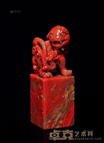 潘泗生 昌化鸡血石牛角冻底圆雕兽钮章 2.4×2.4×7.2cm