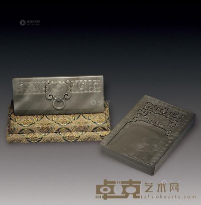 青芙蓉石高浮雕兽首镇纸 坑头石赏砚 （各一件） 5.1×11.3×1.7cm；7.7×11.6×1.7cm