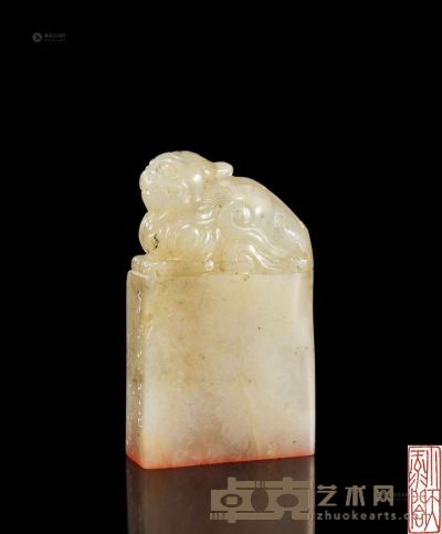 清 寿山石雕兽钮方章 3.4×1.2×5.7cm