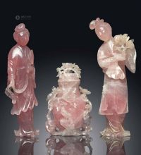 TWO ROSE QUARTZ FIGURES，AND A VASE AND COVER