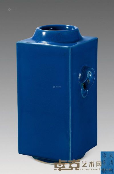 清同治 霁蓝釉象耳方瓶 高29.4cm