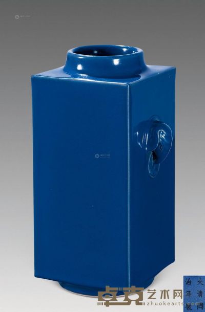 清同治 霁蓝釉象耳方瓶 高29cm