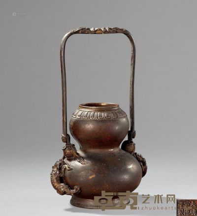 清中期 铜双狮戏球提梁壶 高12.2cm