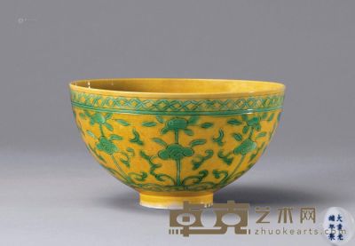 清光绪 黄地绿龙花卉纹碗 直径11.1cm