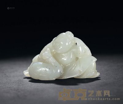 清 青白玉圆雕童子戏鹅摆件 <em>长6.0cm</em>