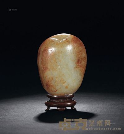 清 青白玉带皮籽料摆件 <em>高6.6cm(不带座)</em>