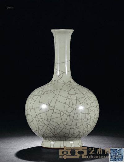 清乾隆 仿官釉天球瓶 <em>高26.5cm</em>