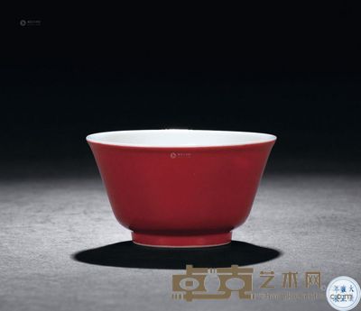 清雍正 胭脂红彩花果纹小杯 <em>DM6.3cm;高3.7cm</em>