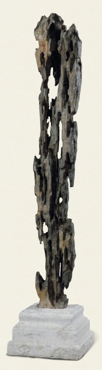 明·汉白玉方形座连木化石