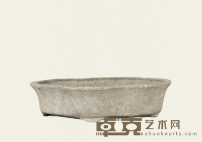 清·汉白玉海棠形石盆 35×25×9cm