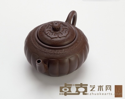 清道光·义记款紫泥合菱壶 9×17.4cm