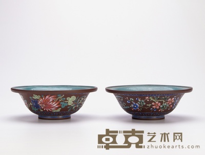 清·紫泥粉彩碗一对。 5.6×16.4cm