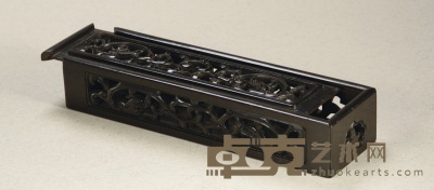 清·紫檀木雕龙纹盒 高：4cm 长：21.5cm 宽：6.2cm