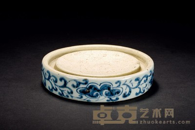明·芝草纹圆形青花瓷砚 径:11.3cm高:3cm
