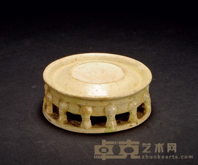 唐·黄釉多足瓷砚 径:7.6×2.3cm