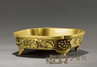 松鼠葡萄摩羯纹铜鎏金洗 口径12.4厘米 高度4厘米