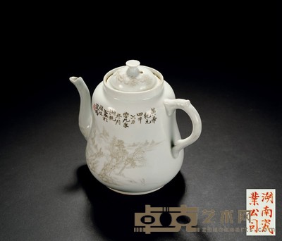 民国·吴湖帆画墨彩白瓷茶壶 高：14cm长：16.6cm