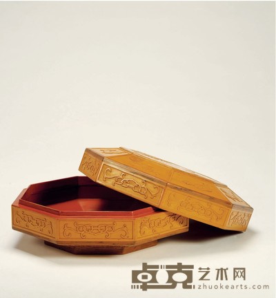 清·贴竹黄雕秘戏图八方盒 高：11cm直径：23cm