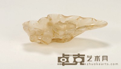 清早期·玛瑙雕松鼠葡萄笔洗 高:2.8cm 长:11.7cm