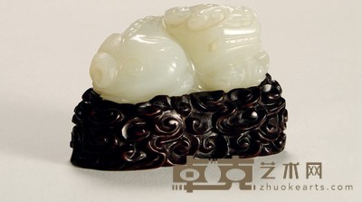 清·白玉雕瑞兽纸镇 高:3.5cm 长:6.5cm