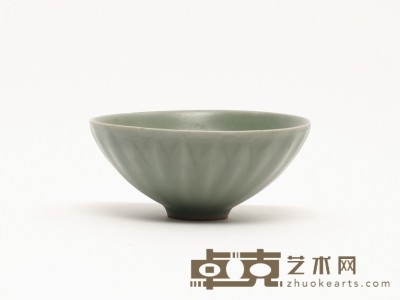 明以前 龙泉窑菊斑纹碗 直径 :  14.9cm