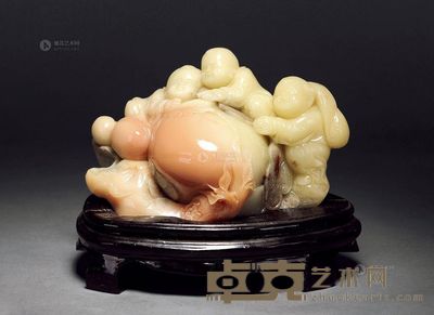 芙蓉石圆雕童子献寿摆件 6×10×13.5cm