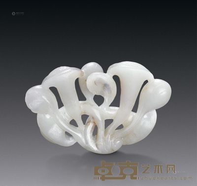 清 白玉镂雕云宵花 宽7cm；高4.4cm