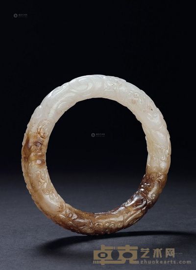 清 玉镯（龙纹） 内径6.2cm；外径8.6cm