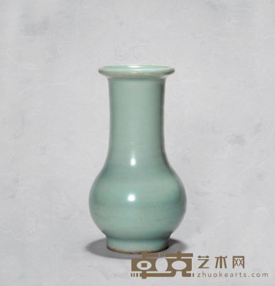 南宋 龙泉窑 青瓷胆瓶 高15cm；口径6.3cm