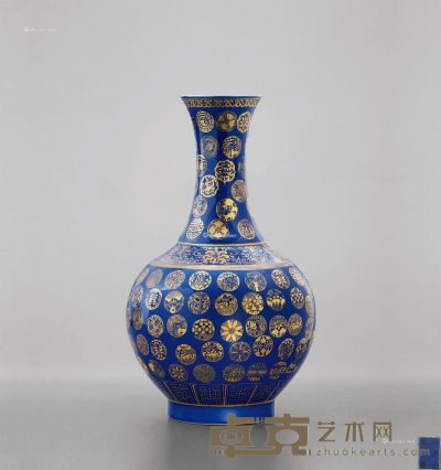 清光绪 霁蓝描金皮球花赏瓶 高39.5cm