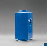 清道光 霁蓝釉象耳瓶