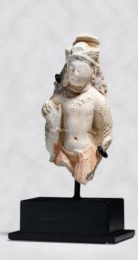 西元5/6世纪 犍陀罗风格 新疆于阗 彩绘泥塑菩萨站像