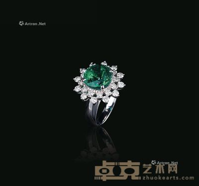 祖母绿配钻石戒指 --
