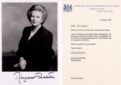 英国首相撒切尔夫人亲笔签名照片及信函