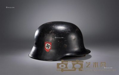 纳粹德国钢盔一个 