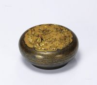 乾隆 铜鎏金“喜上眉梢”图香盒