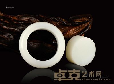原毛孔皮羊脂白玉籽料手镯(手镯芯) 手镯内径5.68cm;镯面宽2.42cm;重170.9g;手镯芯直径