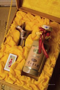 2006年贵州茅台酒（30年、原箱）
